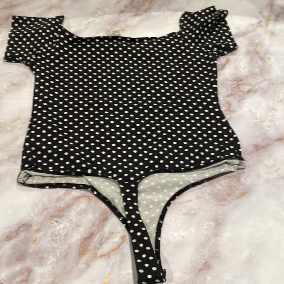 Asos polka dot off shoulder body suit. SZ 8 - Picture 2 of 4